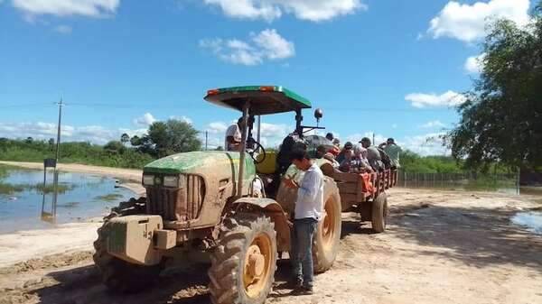 Tras las torrenciales lluvias empeoran los caminos en el Alto Paraguay - Noticias del Chaco - ABC Color