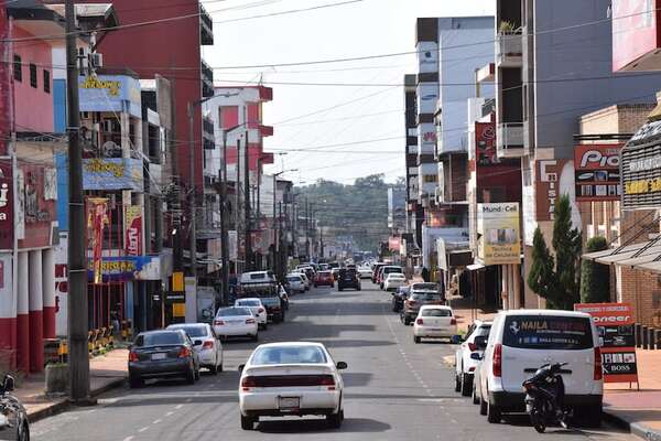 Implementan estacionamiento tarifado en las calles de Encarnación - Economía - ABC Color