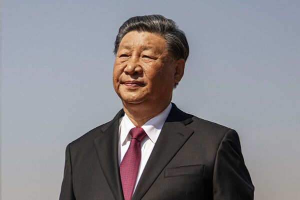 Xi advierte desde Vietnam que la guerra comercial 芦erosionar谩禄 el orden econ贸mico global