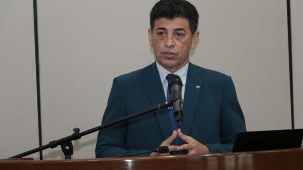 Lamentan que ministro Ríos haya dicho que víctimas de caso Pagarés deben vérselas solas - 1000 Noticias
