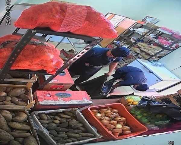 Cocineras de escuela en Chaipé desmienten hurto y afirman que bolsas contenían alimentos descompuestos