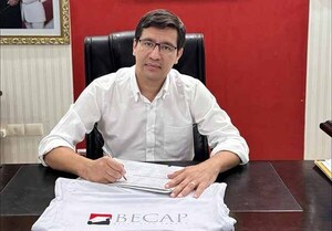 Gobernación de Alto Paraná adjudica 1.000 becas a estudiantes del departamento | DIARIO PRIMERA PLANA