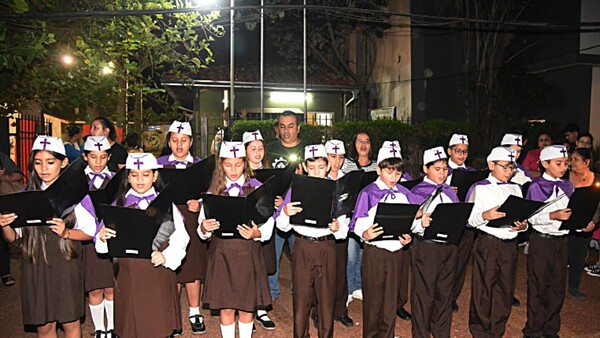 Reviven la tradición con purahéi ñembo’e de los estacioneros
