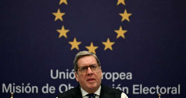 La Nación / Ecuador: observadores de la UE y la OEA rechazan denuncia de fraude electoral