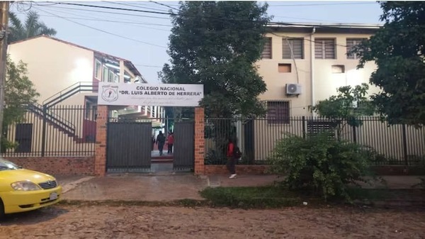 Imputan a adolescente por amenaza de tiroteo en colegio de Asunción - 1000 Noticias