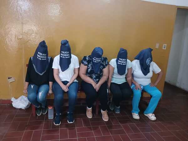 Cinco cocineras aprehendidas por robar insumos del programa Hambre Cero - Unicanal