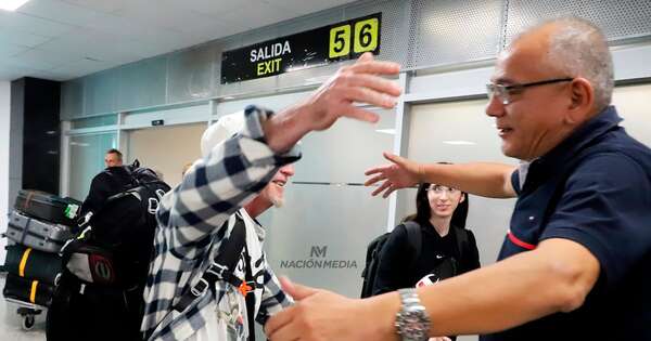 Diario HOY | Intenso movimiento en el aeropuerto por Semana Santa