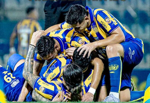 El Kure Luque celebró en plena Semana Santa •