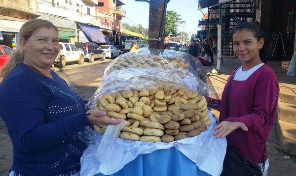 La Semana Santa activa la fe y el consumo masivo •