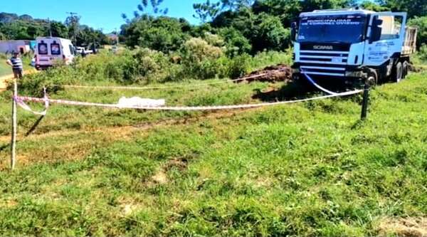 Camión de la Municipalidad de Coronel Oviedo ocasiona arrollamiento fatal - Nacionales - ABC Color