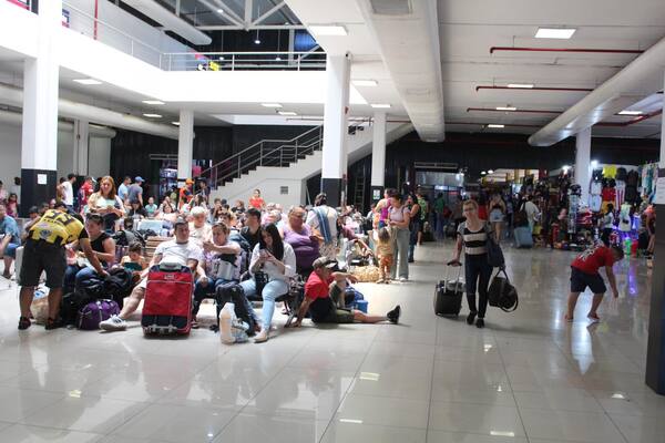 Masivo movimiento en la Estación de Buses de Asunción por Semana Santa - Unicanal