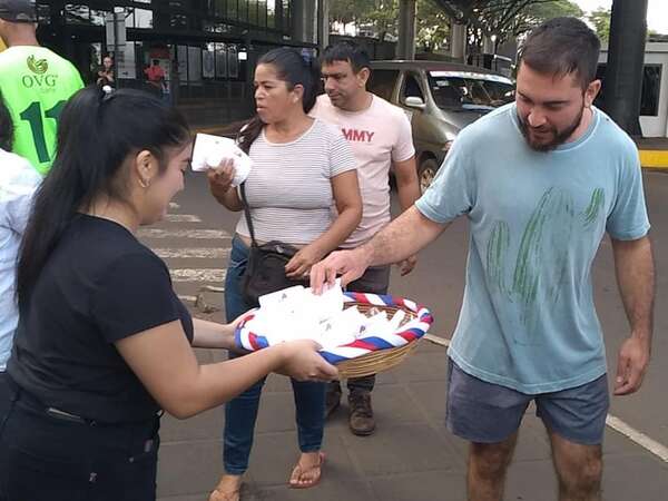 Ciudad del Este da una cálida bienvenida a sus visitantes con chipas, cocido y alegría - ABC en el Este - ABC Color
