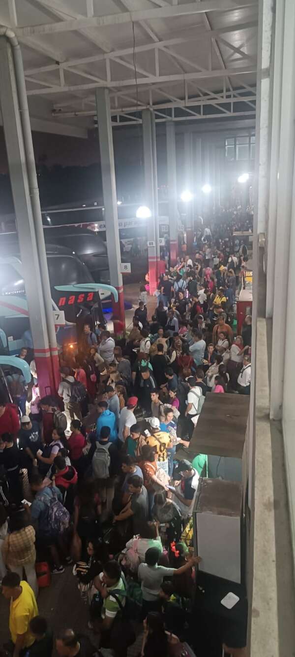 Semana Santa y viajes: qué se hace si un pasajero es “abandonado”, por el bus que debía trasladarlo - Nacionales - ABC Color