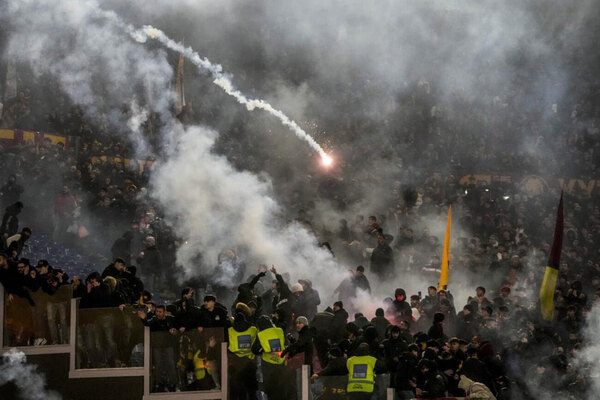 Versus / La Serie A ya no tendrá partidos de riesgo por la noche tras incidentes en el derbi romano