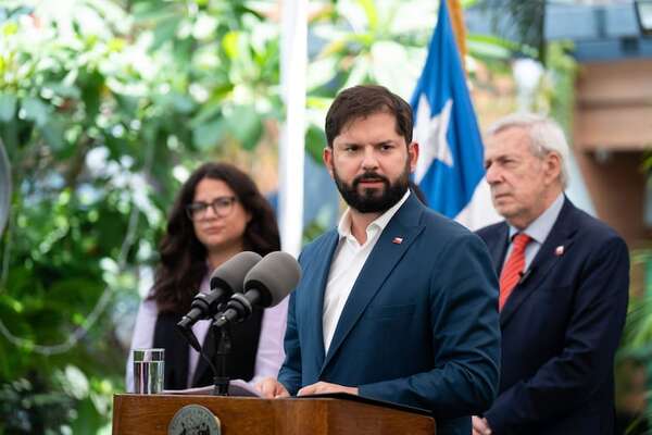Boric responde a líder opositora que justificó el golpe de Estado: “democracia siempre” - Mundo - ABC Color
