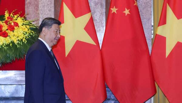 China insta a Trump a "dejar de amenazar y chantajear" en medio de guerra comercial