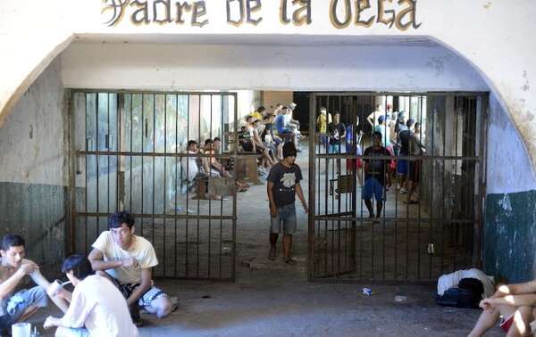 Cárceles saturadas: 7 de cada 10 reclusos están entre rejas sin condena - Policiales - ABC Color