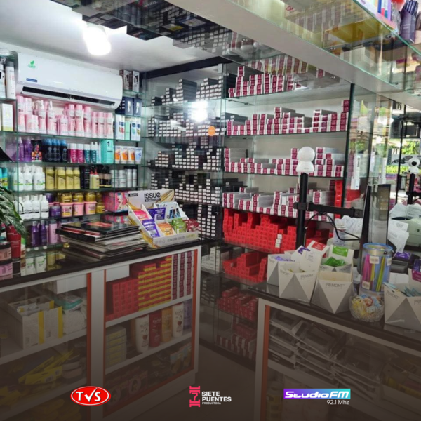 Incautación de Cosméticos Presuntamente de Contrabando en Encarnación - TVS