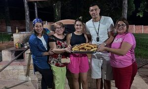 ¡¿Qué salió?! El chipa’apo en familia de “Tacuara” Cardozo