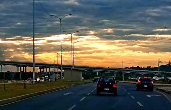 Jueves Santo cálido a caluroso a nivel nacional y lluvias para el viernes - .::Agencia IP::.