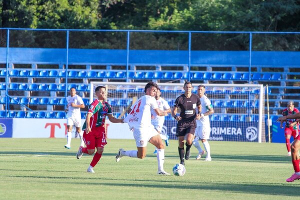 Versus / Llegó, jugó y rescindió de forma sorpresiva