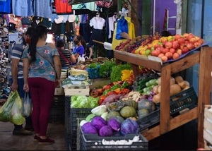 Comerciantes reportaron alto movimiento en el mercado municipal La Placita