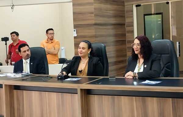 Buscan aplicación de ordenanza de atención privilegiada para niños con TEA en Franco - La Clave