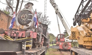 Hierros oxidados y recuerdos en la Estación Botánico - OviedoPress