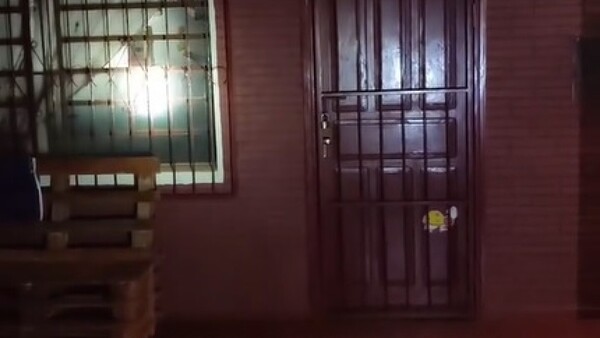 ¿Escuelita del terror en Itapúa? Se escuchan voces de niños en la noche