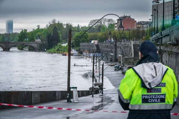 Lluvias torrenciales, ríos desbordados e inundaciones en el norte de Italia - Mundo - ABC Color