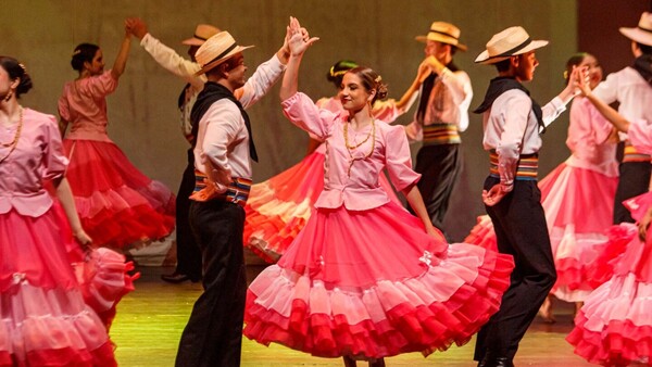Ritmos del Paraguay, gala 60 años de la Escuela Municipal de Danzas