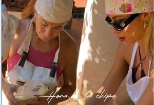 ¡Atendé el divertido curso rápido de chipa’apo que le dio su mamá a Jessica Torres!