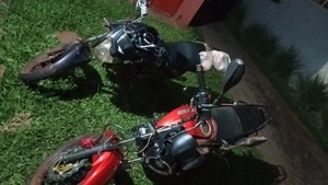 Heridos luego de un violento choque de motocicletas en Hernandarias - 1000 Noticias