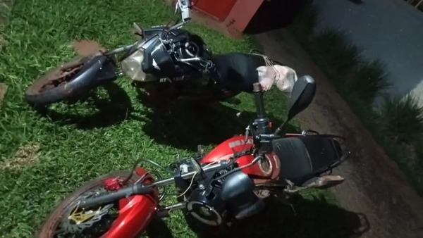 Heridos luego de un violento choque de motocicletas en Hernandarias - 1000 Noticias