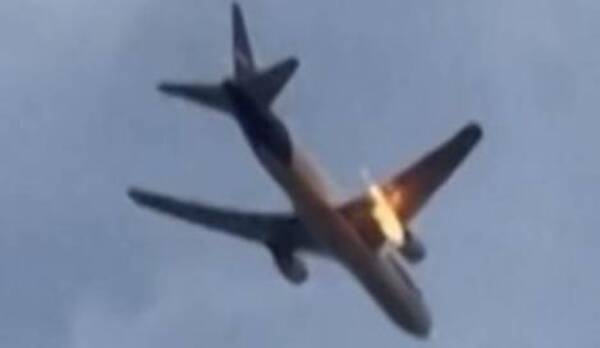 ¡Miedito! A un avión le estalló en el aire uno de los motores: el porqué es algo que roza lo increíble