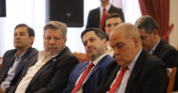 Latorre inauguró un comedor en el feudo de Bachi y defendió Hambre Cero