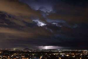 Renuevan alerta por tormentas: hay cuatro departamentos afectados - Clima - ABC Color