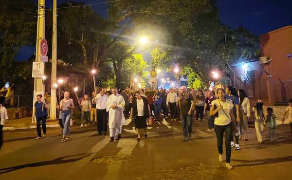 Los católicos de Itauguá fueron testigos de la detención de Jesús - Nacionales - ABC Color