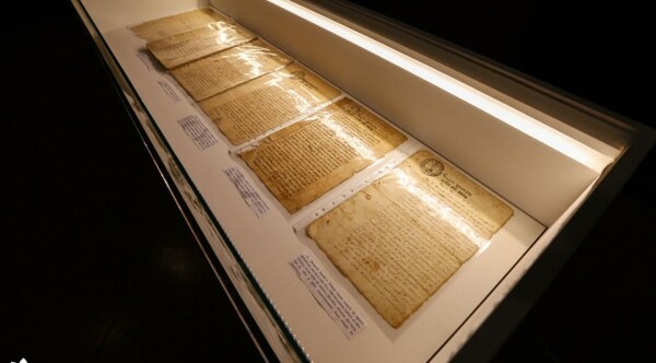 Diario HOY | Archivo Nacional recibe documentos históricos Escribanía Mayor de Gobierno