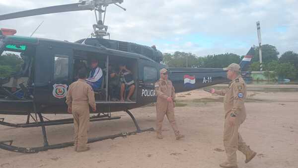 Rescate en helicóptero a trabajadores varados en el Alto Paraguay - 1000 Noticias