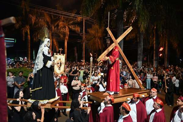 Más de 10.000 personas participaron del viacrucis mayor de Hernandarias - ABC en el Este - ABC Color