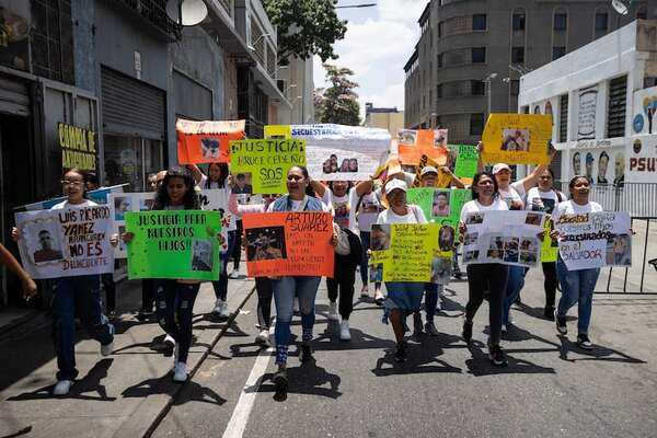 El Supremo de EEUU bloquea las expulsiones de venezolanos a El Salvador hasta nueva orden - Mundo - ABC Color