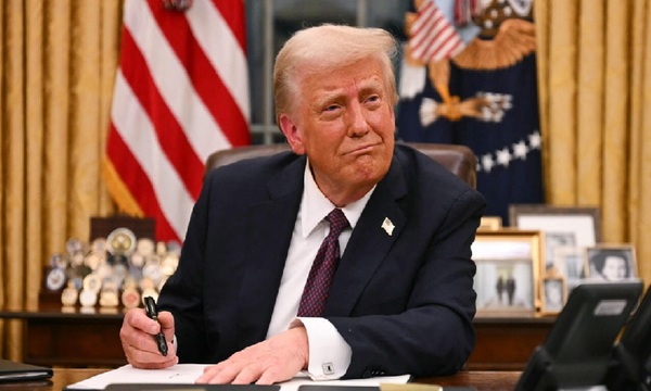 Un tribunal bloquea intento de declarar al gobierno de Trump en desacato por expulsiones - OviedoPress
