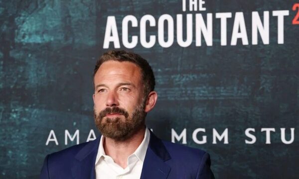 ¡Ben Affleck apareció en una gala acompañado de sus hijos y los de JLo!