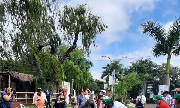(Video) ¡Otra vez la chipa más larga del mundo! Paraguay bate récord en San Bernardino