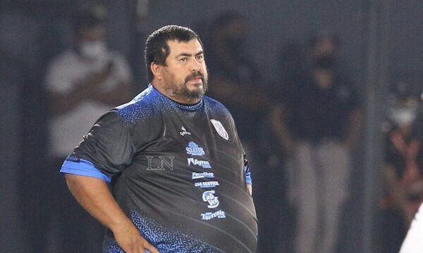DT de Ameliano sobre peloteros farristas: “Si me rinden dentro del campo de juego, puedan hacer lo que ellos quieran”