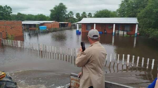 Fuerte Olimpo: rescatan a animales en zona inundada - Nacionales - ABC Color