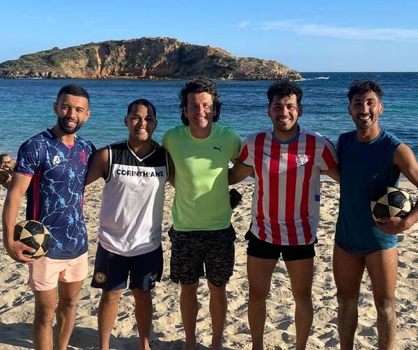 ¡El que puede! Haedo pasó una Semana Santa tranqui dándole a la pelota… ¡en playas europeas!