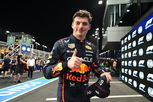 Versus / Verstappen vuelve a superar a los McLaren y logra la pole en Yedá
