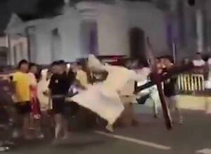 [VIDEO] ¡Échelo pro’sor! Se enojó Kirito y le metió una patada “divina” a un cristiano